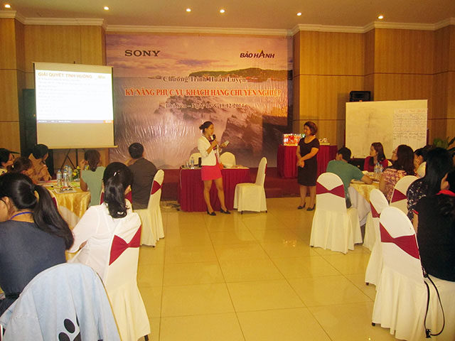 Kỹ năng phục vụ khách hàng chuyên nghiệp - SONY (18 & 19.12.2014)